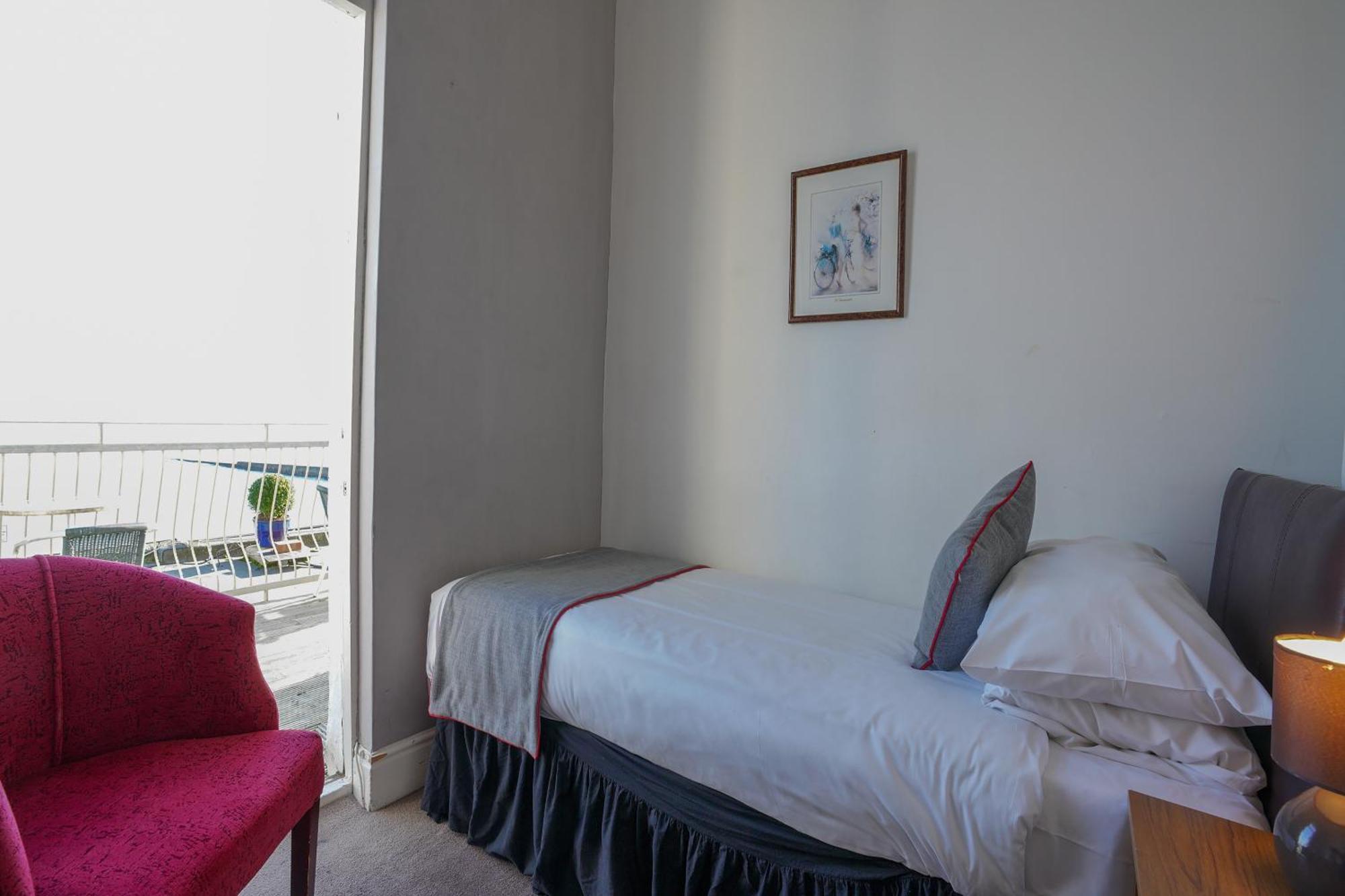 Oyo Shanklin Beach Hotel Luaran gambar
